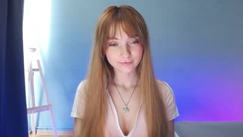 Snapshot of luciacam20 chatting on 01.20.25 Lucy online show from 01.20.25