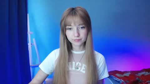 Snapshot of luciacam20 chatting on 01.21.25 Lucy online show from 01.21.25