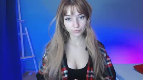 Snapshot of luciacam20 chatting on 01.24.25 Lucy online show from 01.24.25