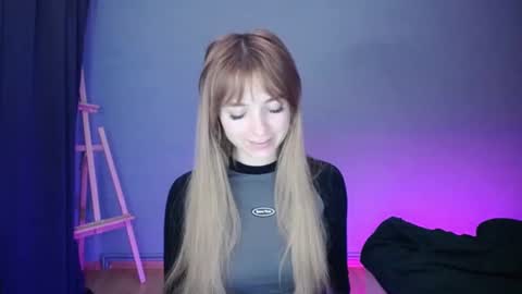 Snapshot of luciacam20 chatting on 02.04.25 Lucy online show from 02.04.25