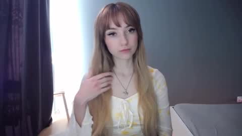 Snapshot of luciacam20 chatting on 02.21.25 Lucy online show from 02.21.25