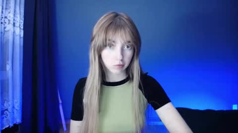 Snapshot of luciacam20 chatting on 02.26.25 Lucy online show from 02.26.25