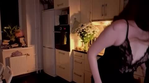 Snapshot of luciacoy chatting on 10.25.25 Lucia online show from 10.25.25