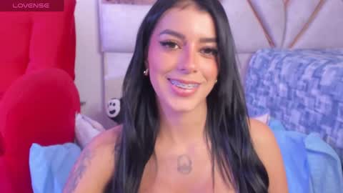LuciaJhonnes online show from 09.30.25