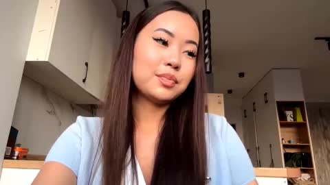 Kira online show from 10.15.25