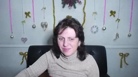 LuciaMi online show from 12.19.24