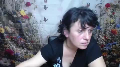 Snapshot of luciami chatting on 09.30.25 LuciaMi online show from 09.30.25