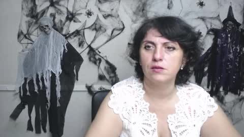 Snapshot of luciami chatting on 11.12.25 LuciaMi online show from 11.12.25