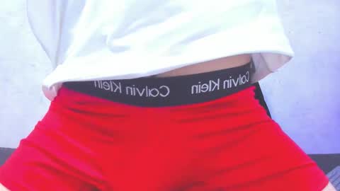 Snapshot of lucian_greyy chatting on 11.04.25 lucian_greyy online show from 11.04.25