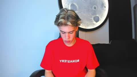 Snapshot of lucian_greyy chatting on 11.10.25 lucian_greyy online show from 11.10.25