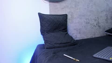 Snapshot of lucian_greyy chatting on 11.13.25 lucian_greyy online show from 11.13.25