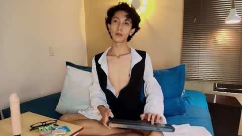 Lucian Morel S online show from 10.15.25