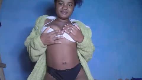 luciana012 online show from 09.23.25