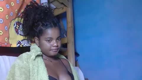 luciana012 online show from 10.18.25