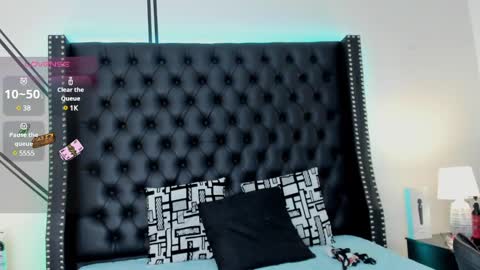 luciana_brown_ online show from 02.18.25