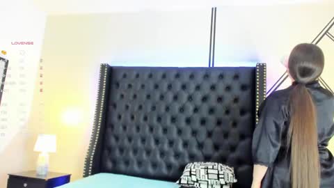 luciana_brown_ online show from 02.20.25