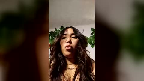 Snapshot of lucianacapisce chatting on 06.21.26 Dani 3 online show from 06.21.26