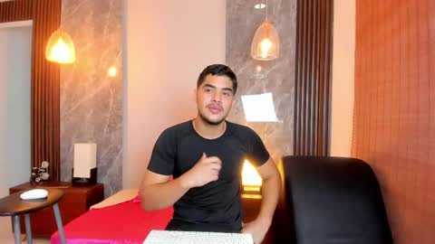 Snapshot of luciano_vitale_ chatting on 06.02.26 Luciano online show from 06.02.26