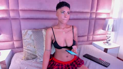  lucia wallace  online show from 02.14.25