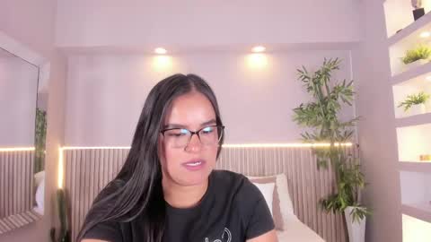 lucie online show from 04.10.26