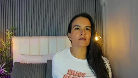 Snapshot of luciemillerr chatting on 07.18.26 lucie online show from 07.18.26