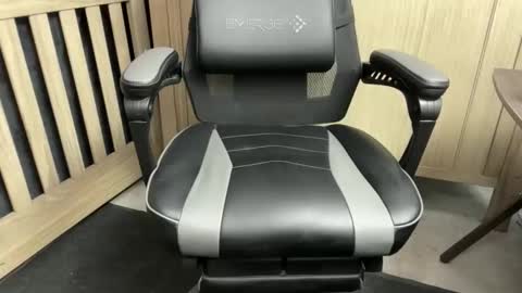 Snapshot of lucifer16661337 chatting on 11.28.25 lucifer16661337 online show from 11.28.25