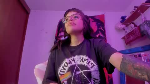 Snapshot of luciferrx666 chatting on 06.18.26 camila online show from 06.18.26