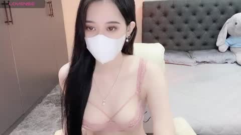 lucii04 online show from 05.18.26