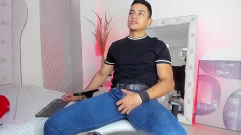 Leo online show from 04.21.26