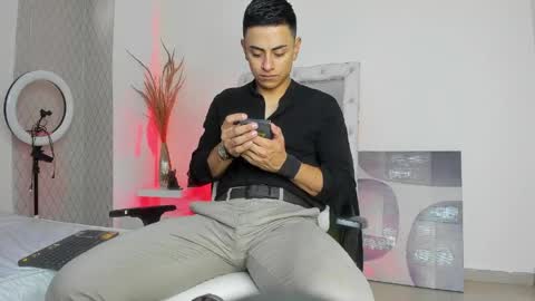 Snapshot of lucii_fer_ chatting on 05.05.26 Leo online show from 05.05.26