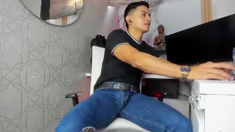 Snapshot of lucii_fer_ chatting on 05.25.26 Leo online show from 05.25.26