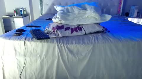 luciifer_hills online show from 12.25.24