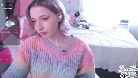 Snapshot of lucille_evans chatting on 02.05.26 Lucy UwU online show from 02.05.26