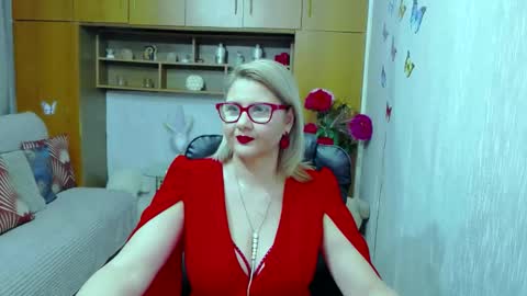 Lucille Fenly online show from 11.03.25