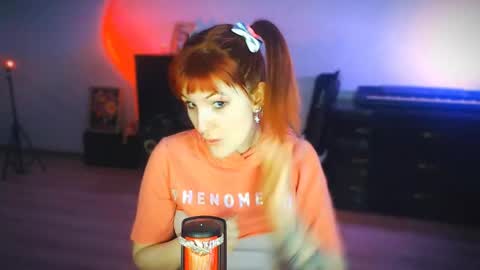 Snapshot of lucindaschaible chatting on 04.23.26 Lexa online show from 04.23.26