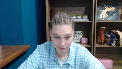 Snapshot of lucky_barbie chatting on 05.05.26 Grace online show from 05.05.26
