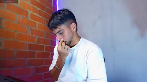 Snapshot of lucky_blessed chatting on 10.21.25 lucky_blessed online show from 10.21.25