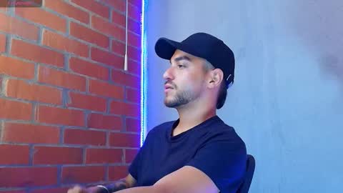 Snapshot of lucky_blessed chatting on 11.12.25 lucky_blessed online show from 11.12.25