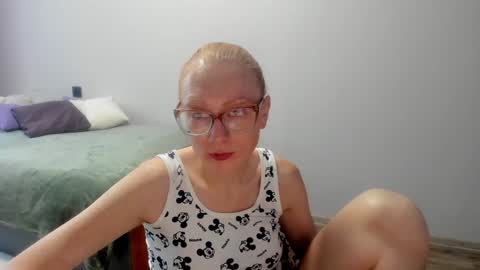 lucky_licky20 online show from 12.09.24