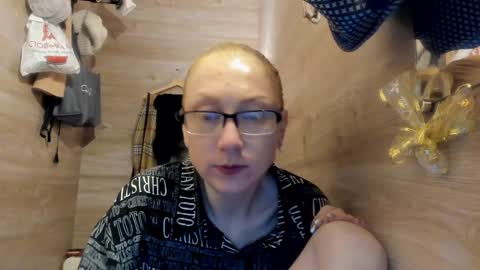 lucky_licky20 online show from 12.20.24