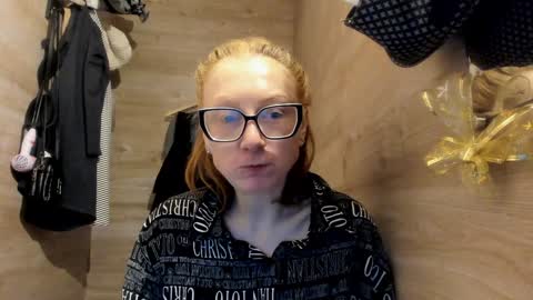 lucky_licky20 online show from 01.04.25