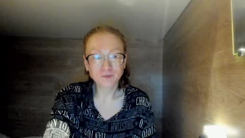 lucky_licky20 online show from 01.10.25