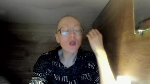 lucky_licky20 online show from 01.11.25