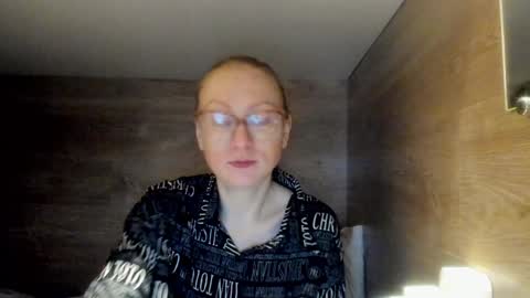 lucky_licky20 online show from 01.18.25