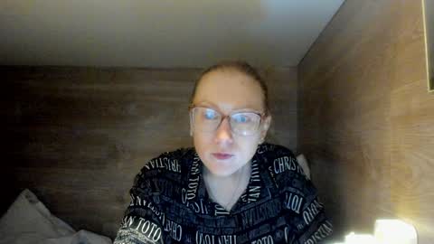 lucky_licky20 online show from 01.20.25