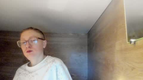 lucky_licky20 online show from 02.04.25