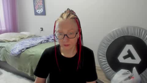 lucky_licky20 online show from 02.14.25