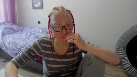lucky_licky20 online show from 02.19.25