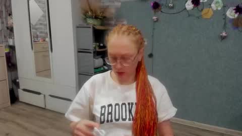 lucky_licky20 online show from 12.20.25