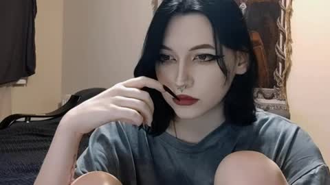 Snapshot of luckybastrad0677 chatting on 06.02.26 luckybastrad0677 online show from 06.02.26